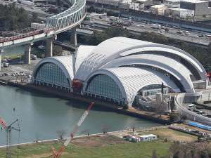 東京辰巳国際水泳場(外観)