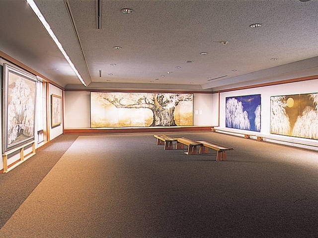 成川美術館